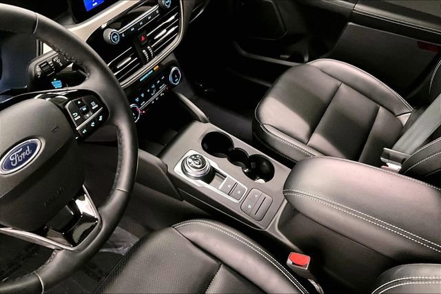 Used 2022 Ford Escape SEL image 17