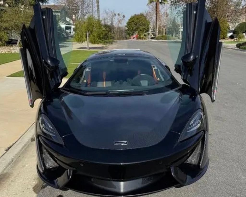 Used 2019 McLaren 570S Spider RWD image 9