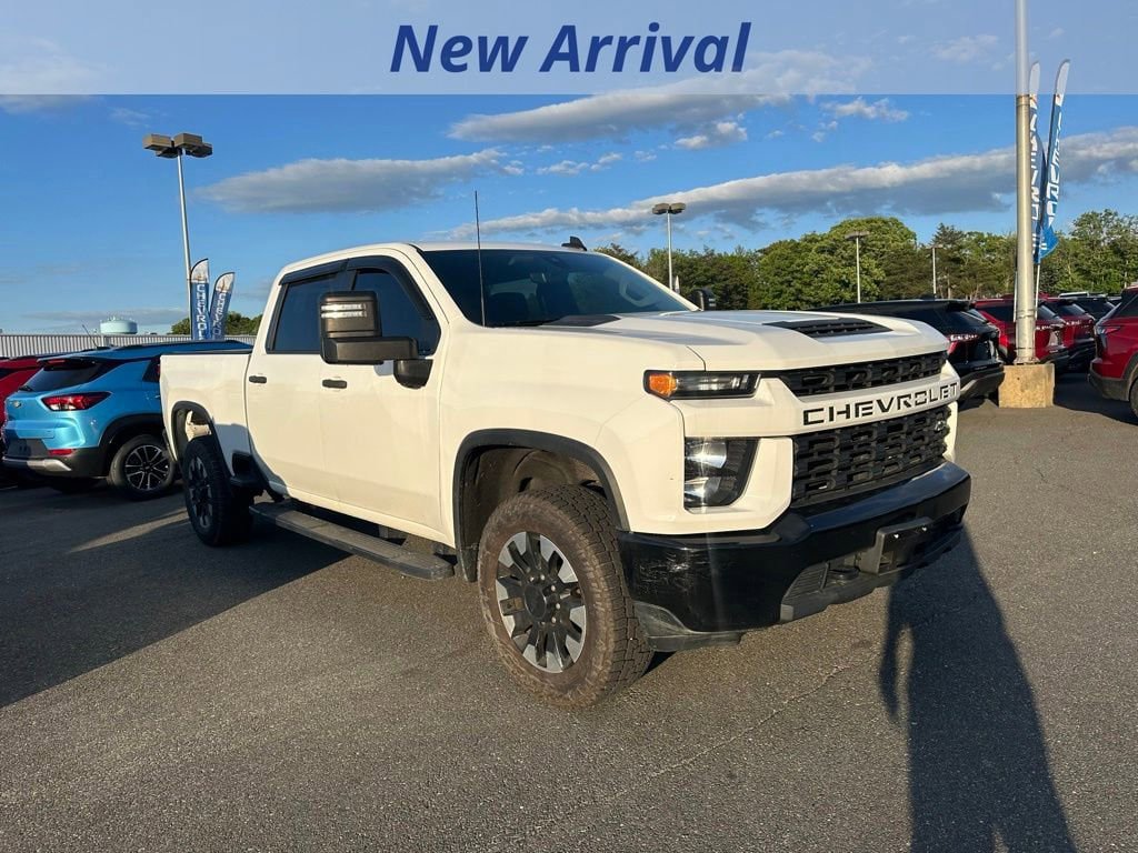 Used 2020 Chevrolet Silverado 2500 Custom w/ Custom Value Package AWD/4WD image 2