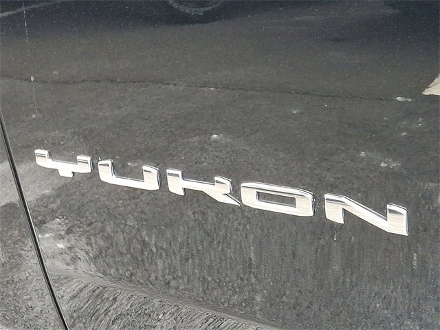 Used 2023 GMC Yukon SLT image 11