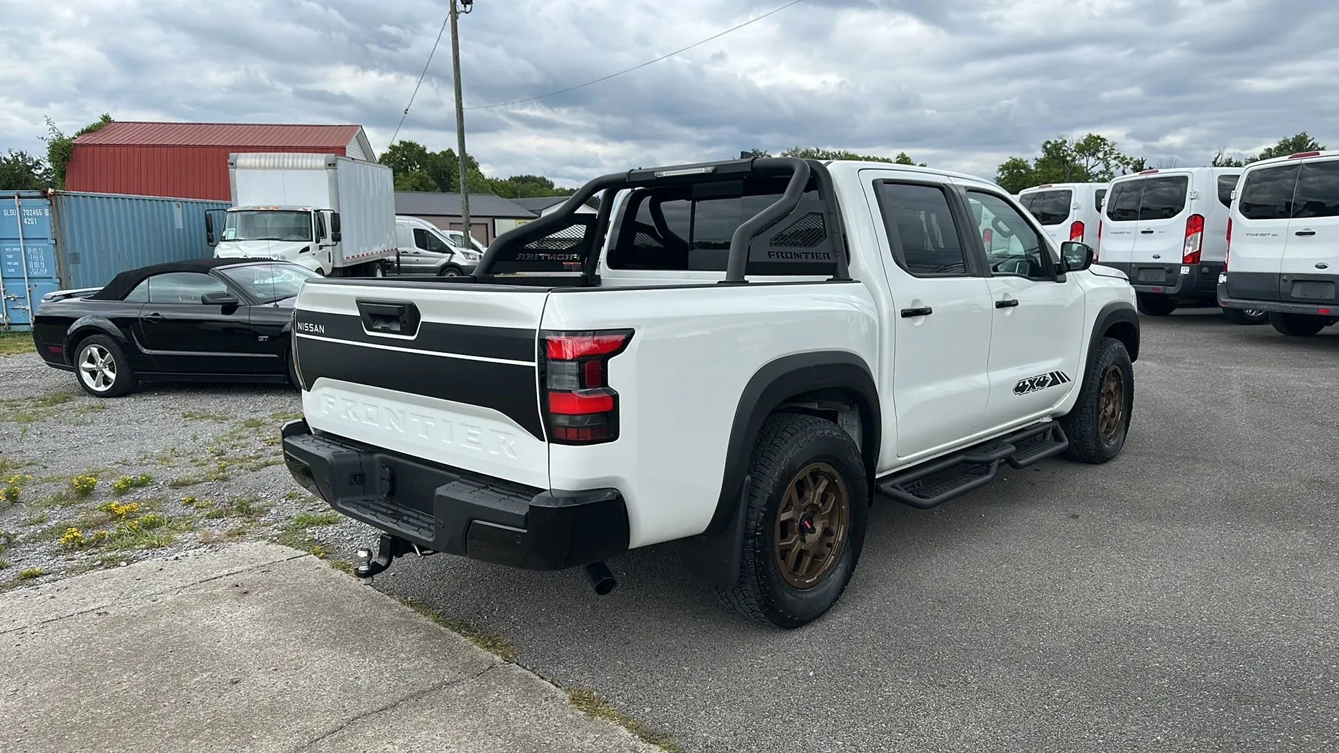 Used 2024 Nissan Frontier SV image 4
