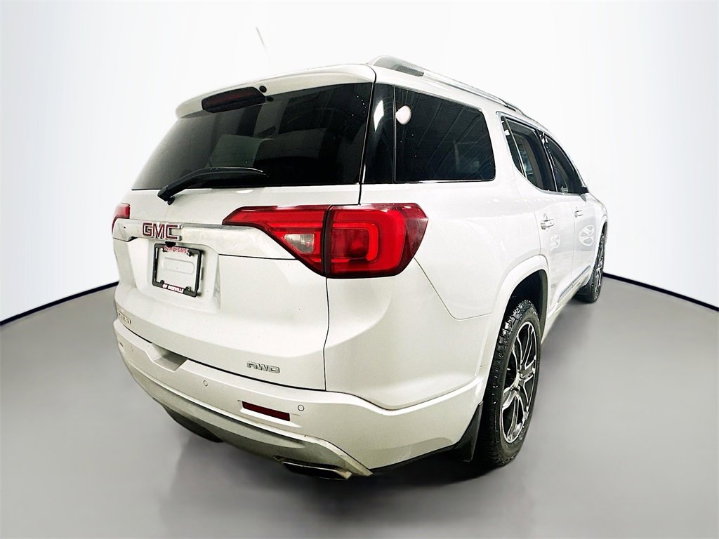 Used 2017 GMC Acadia Denali w/ Technology Package image 8