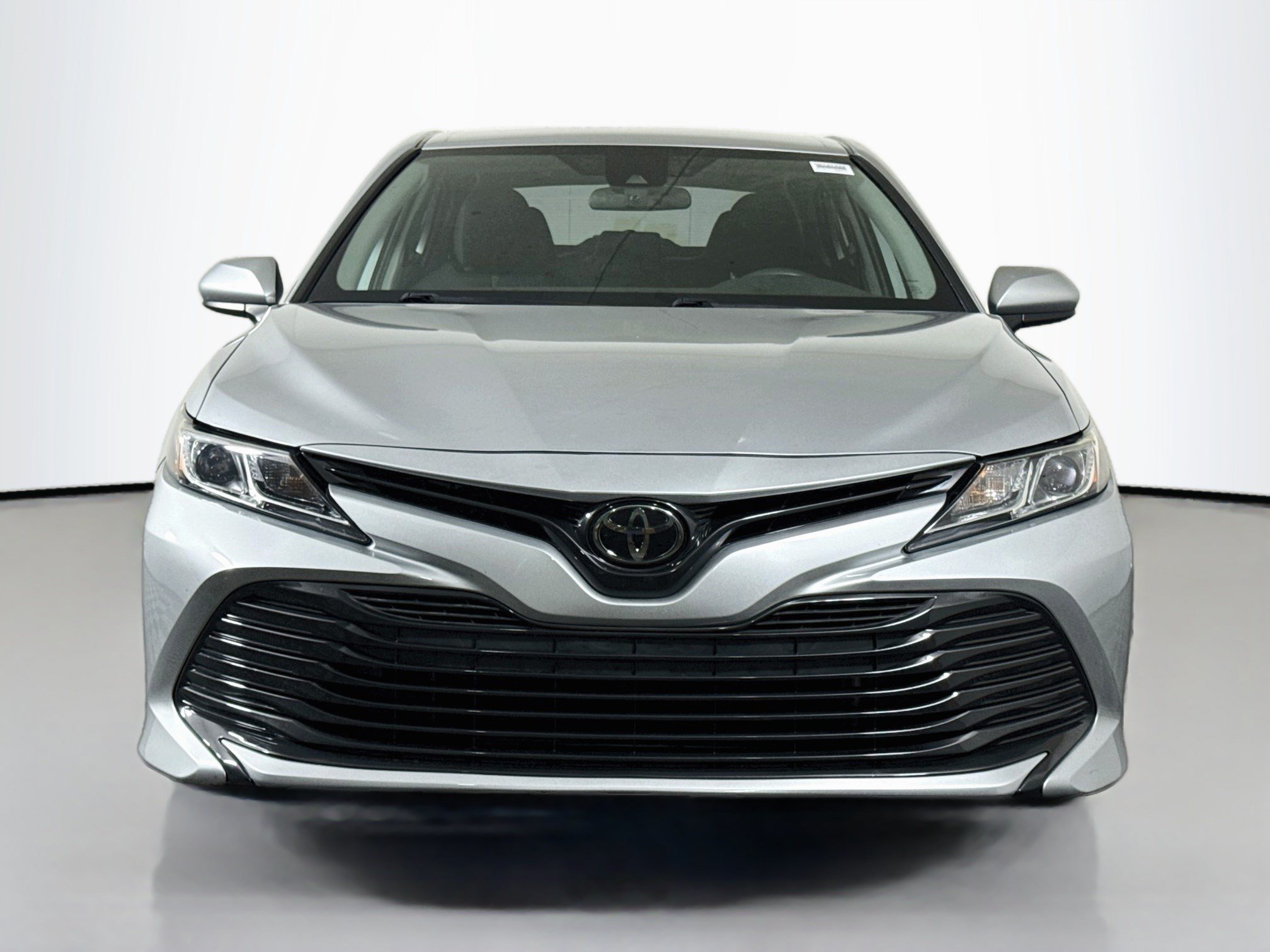 Used 2020 Toyota Camry LE FWD image 2