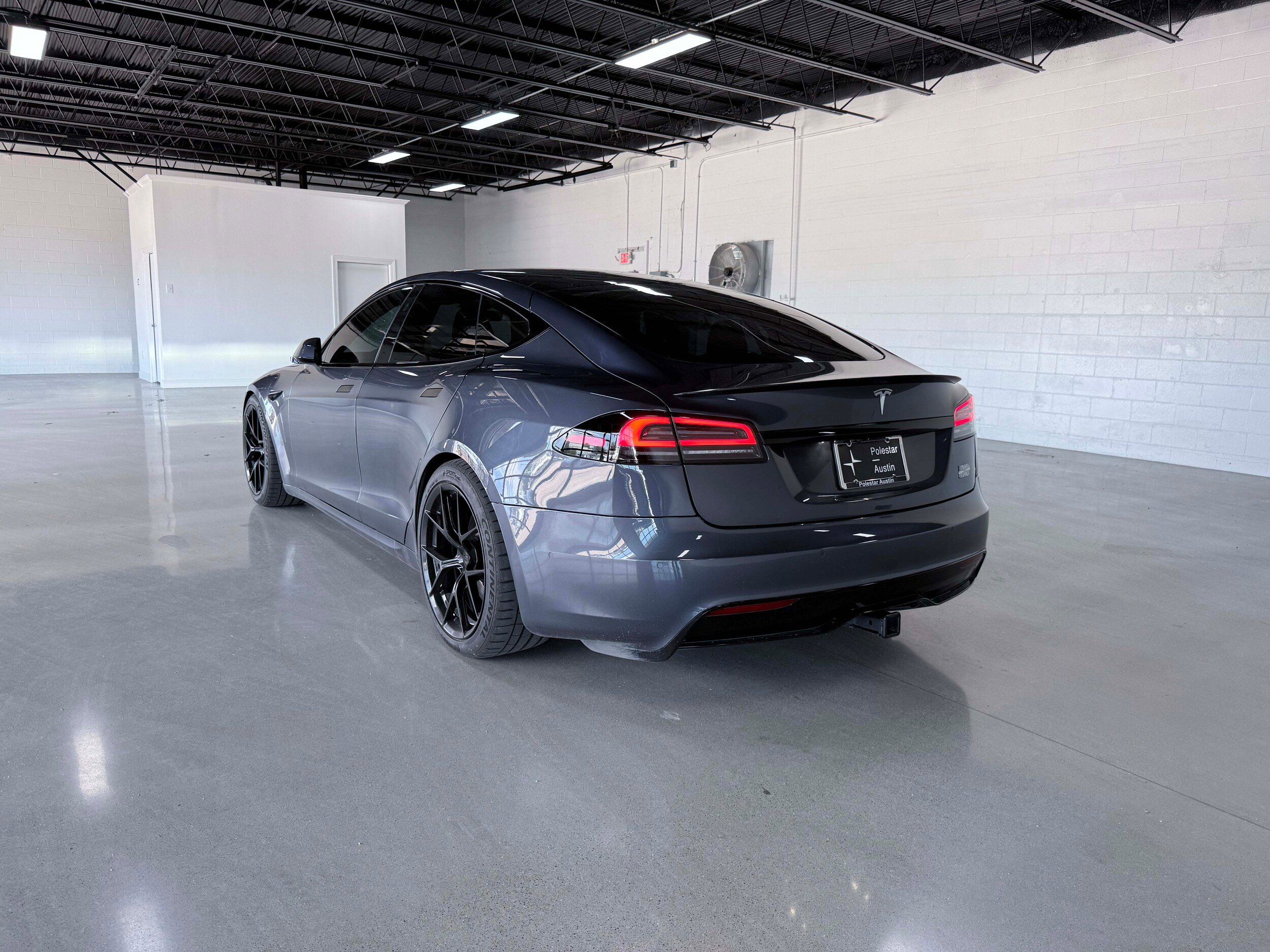 Used 2022 Tesla Model S Plaid AWD/4WD image 4