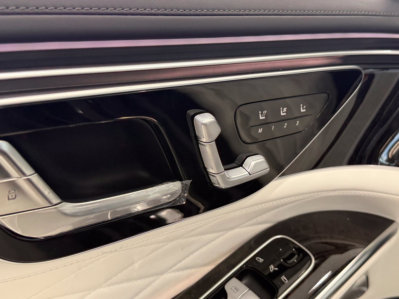 New 2027 Mercedes-Benz S 580 4MATIC Sedan image 11