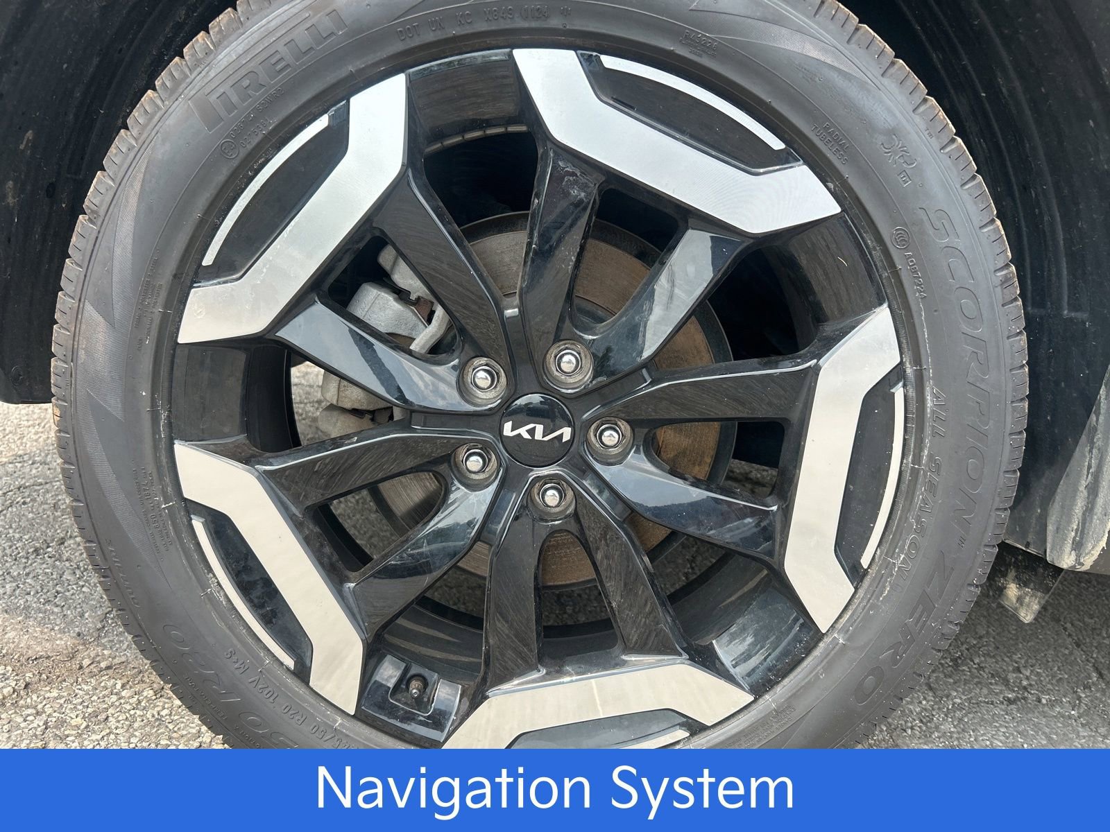 Used 2024 Kia Telluride EX image 28