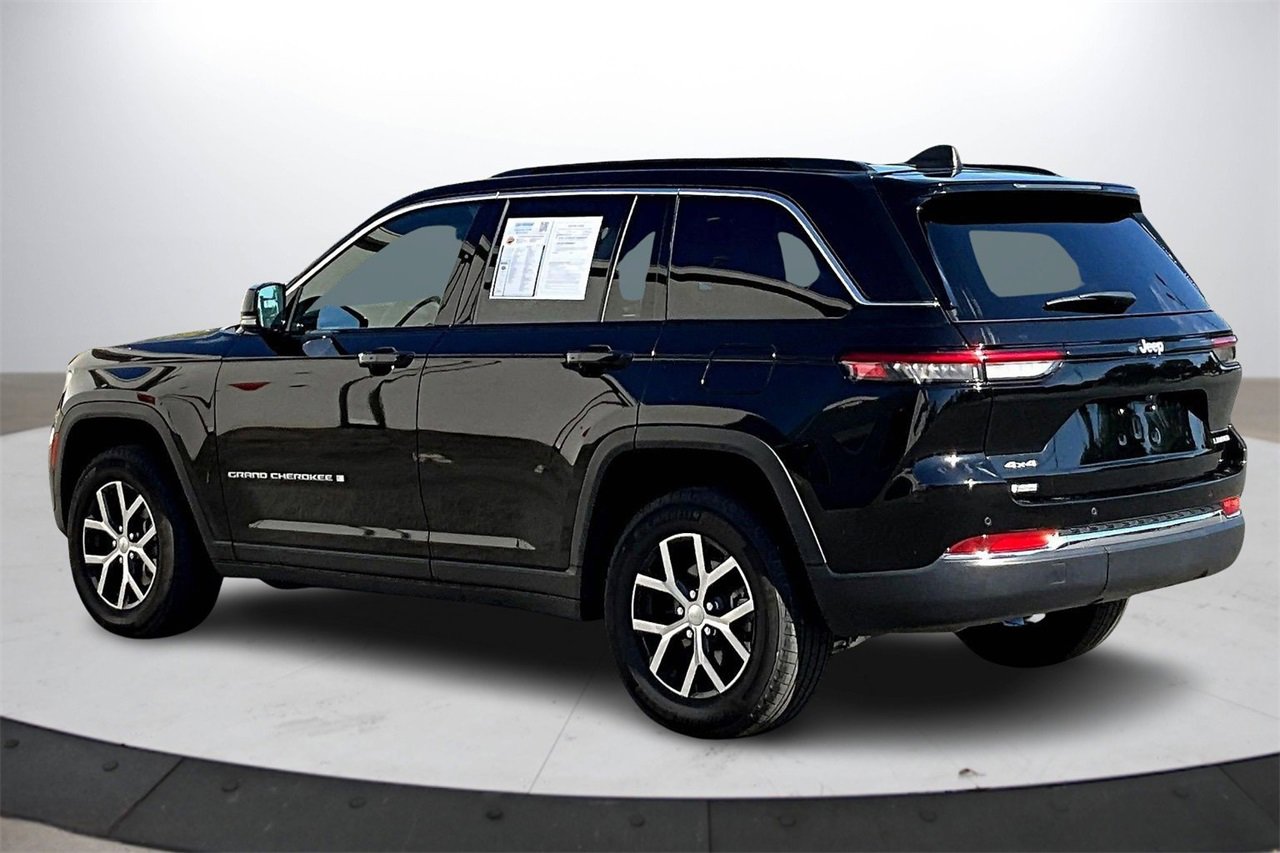 Certified 2024 Jeep Grand Cherokee Limited image 6
