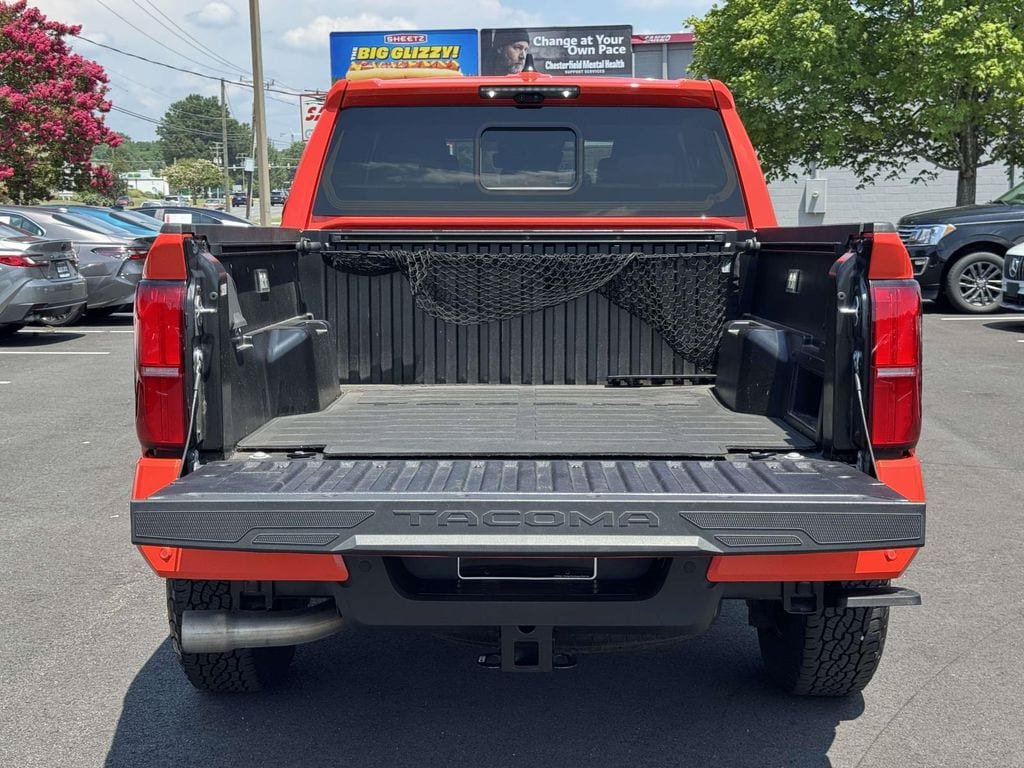 Used 2024 Toyota Tacoma TRD Off-Road w/ TRD Off Road Premium Package AWD/4WD image 17