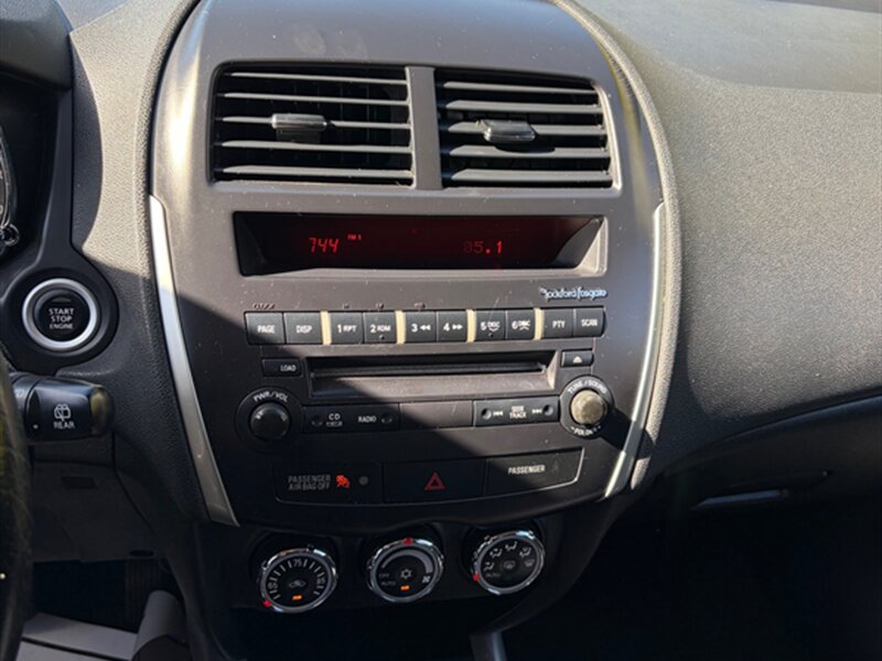 Used 2012 Mitsubishi Outlander Sport SE FWD image 14