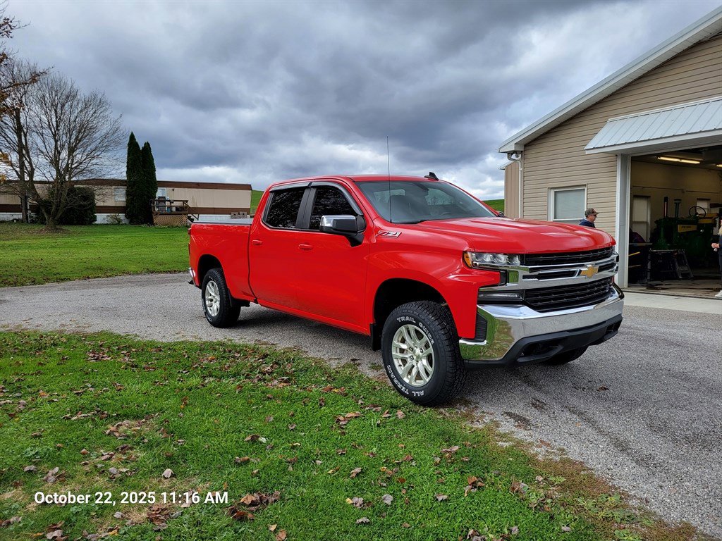 Used 2020 Chevrolet Silverado 1500 LT w/ All-Star Edition image 2