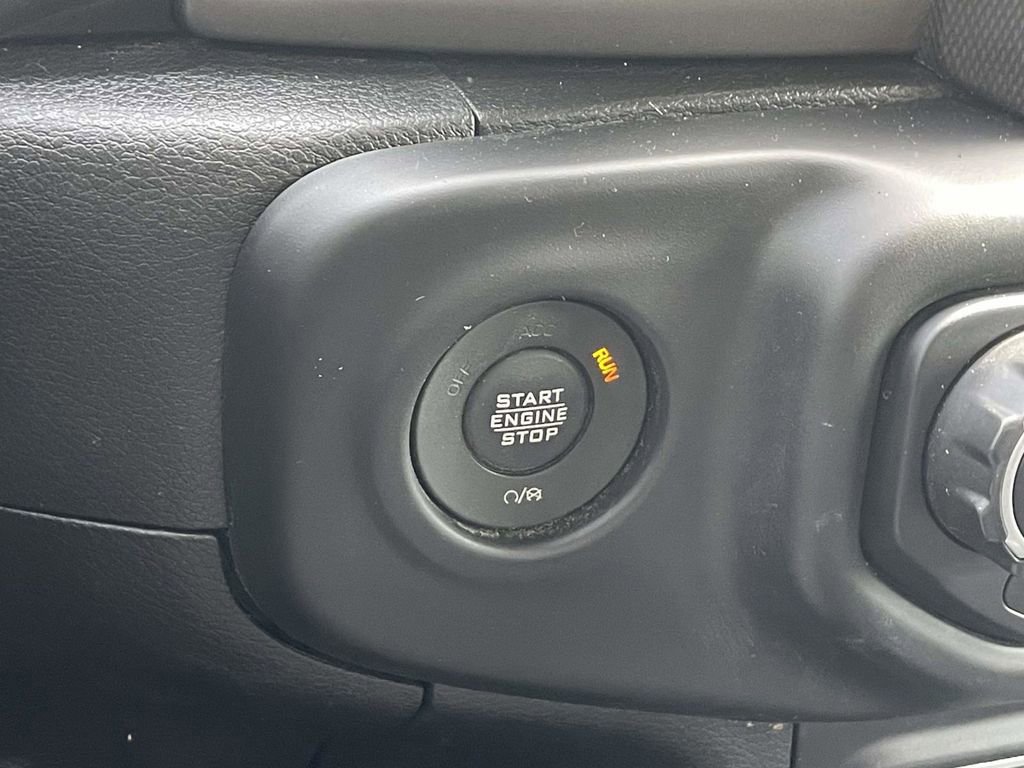 Used 2021 Jeep Gladiator Sport image 34