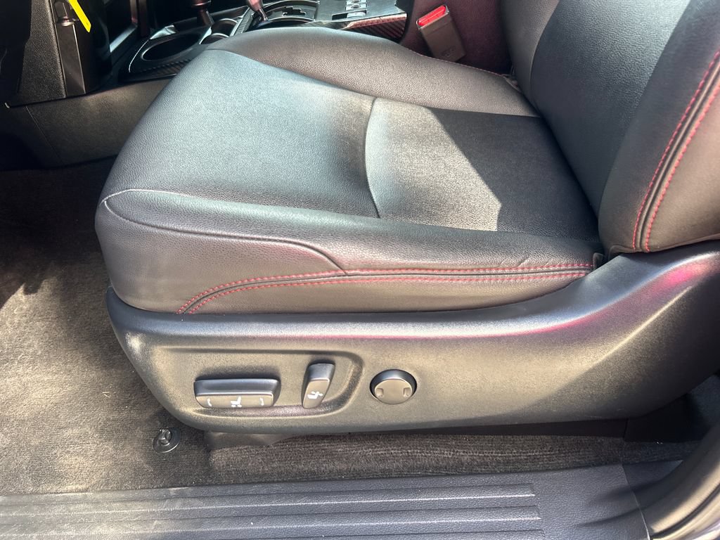 Certified 2019 Toyota 4Runner TRD Off-Road Premium AWD/4WD image 31