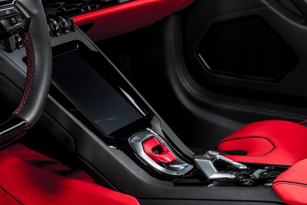 Used 2022 Lamborghini Huracan EVO RWD image 22