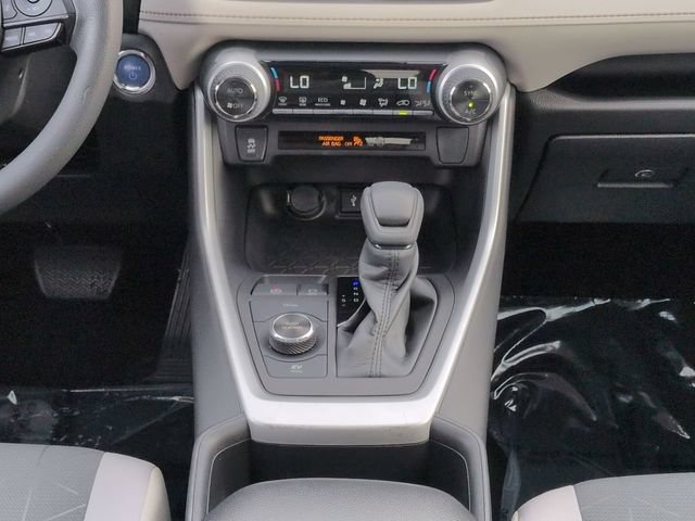 Certified 2022 Toyota RAV4 XLE w/ Convenience Package AWD/4WD image 19