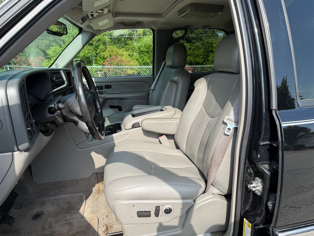 Used 2006 GMC Yukon SLT w/ SLT Preferred Equipment Group RWD image 19