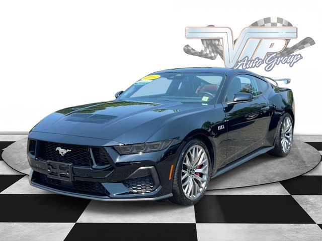 Used 2025 Ford Mustang GT Premium RWD image 4