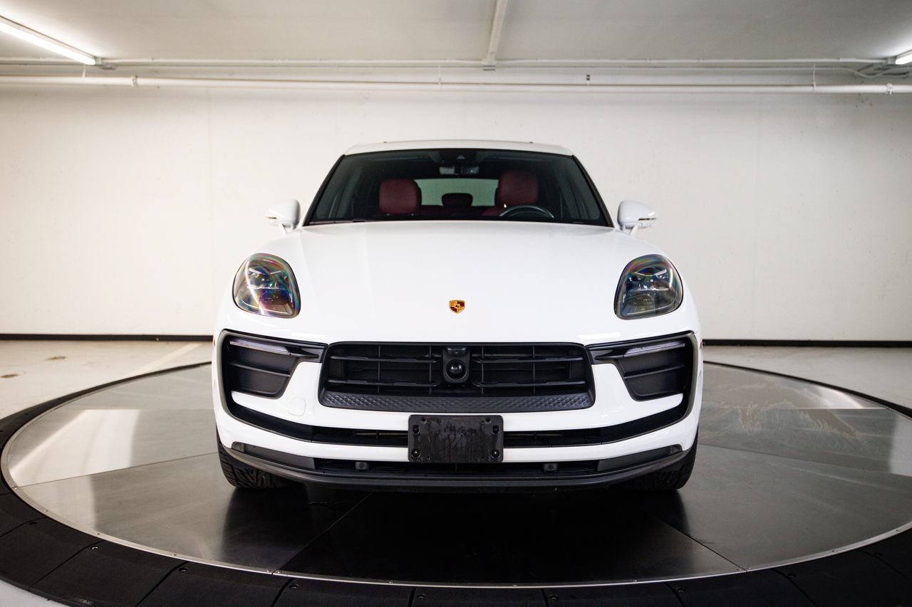 Certified 2023 Porsche Macan AWD/4WD image 10