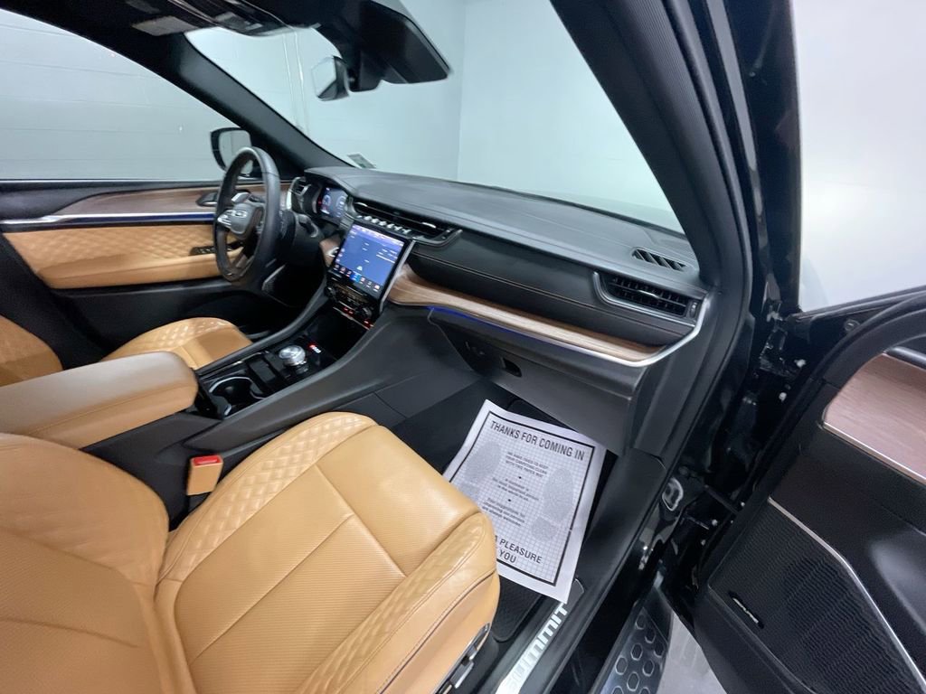 Used 2022 Jeep Grand Cherokee Summit image 30