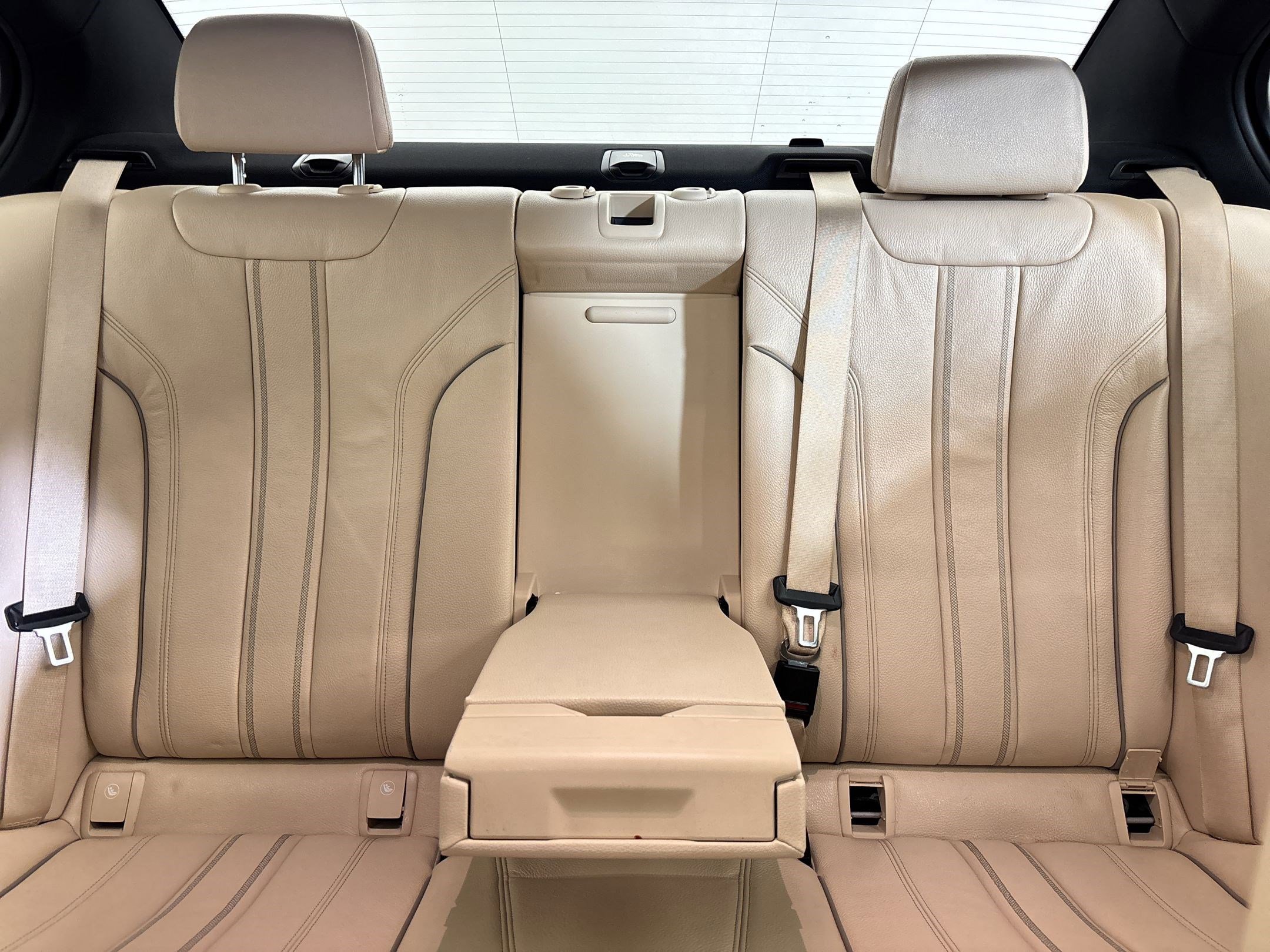 Used 2018 BMW 530e w/ Premium Package 2 RWD image 29