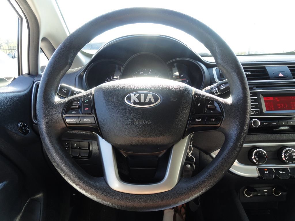 Used 2017 Kia Rio LX image 18