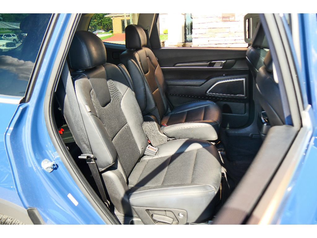 Used 2023 Kia Telluride S w/ S Sunroof Package image 19
