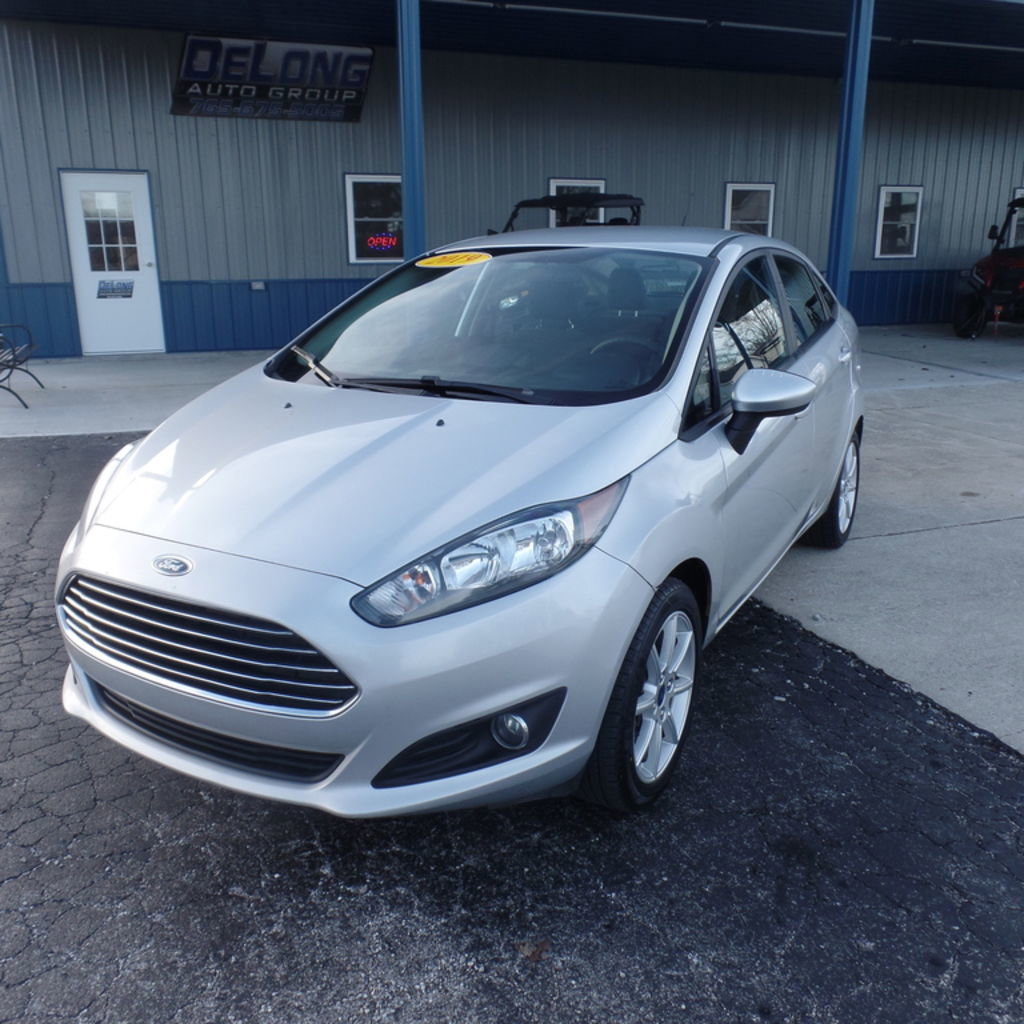 Used 2019 Ford Fiesta SE w/ Equipment Group 201A image 2