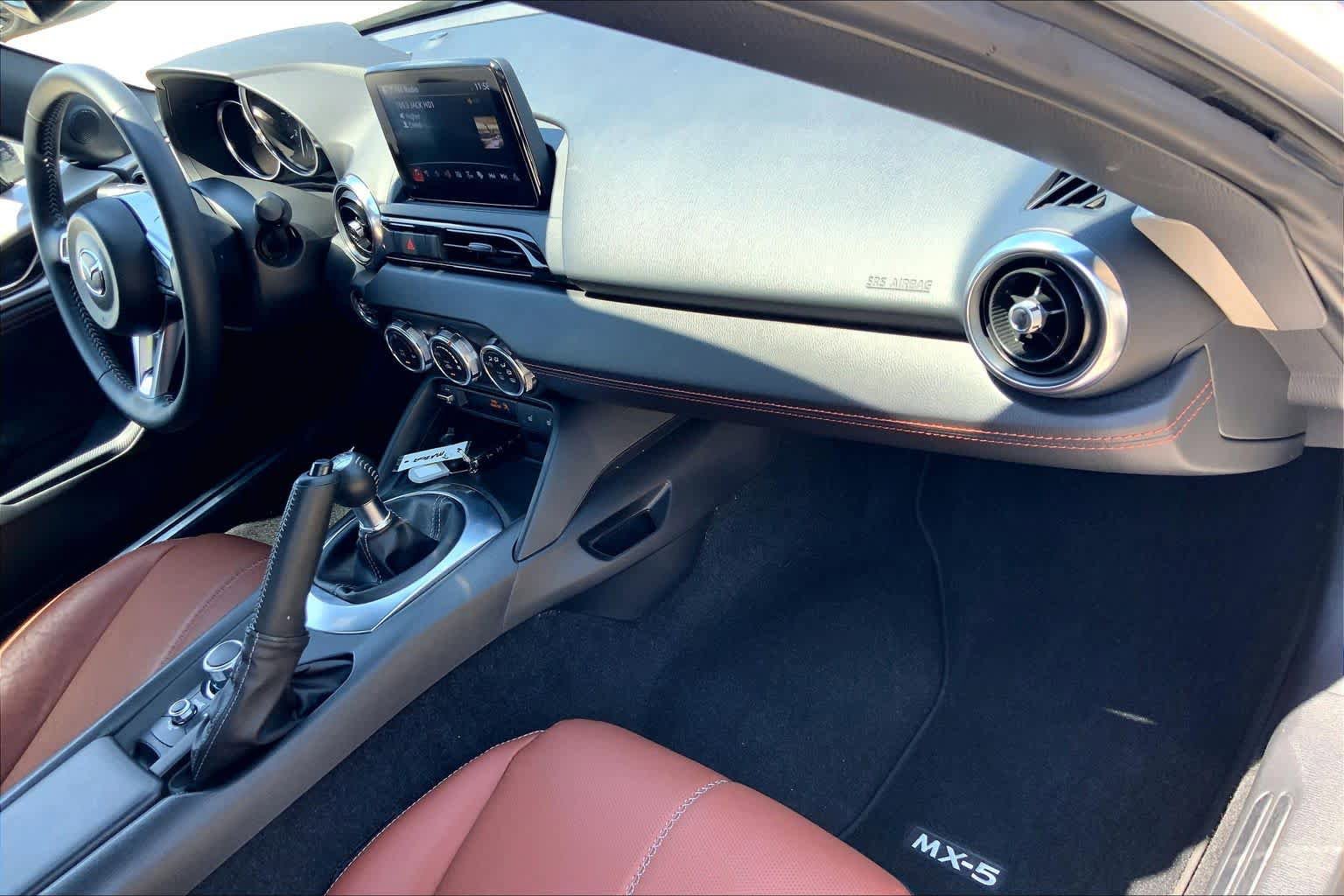 Used 2023 MAZDA MX-5 Miata Grand Touring w/ Weather Package RWD image 17