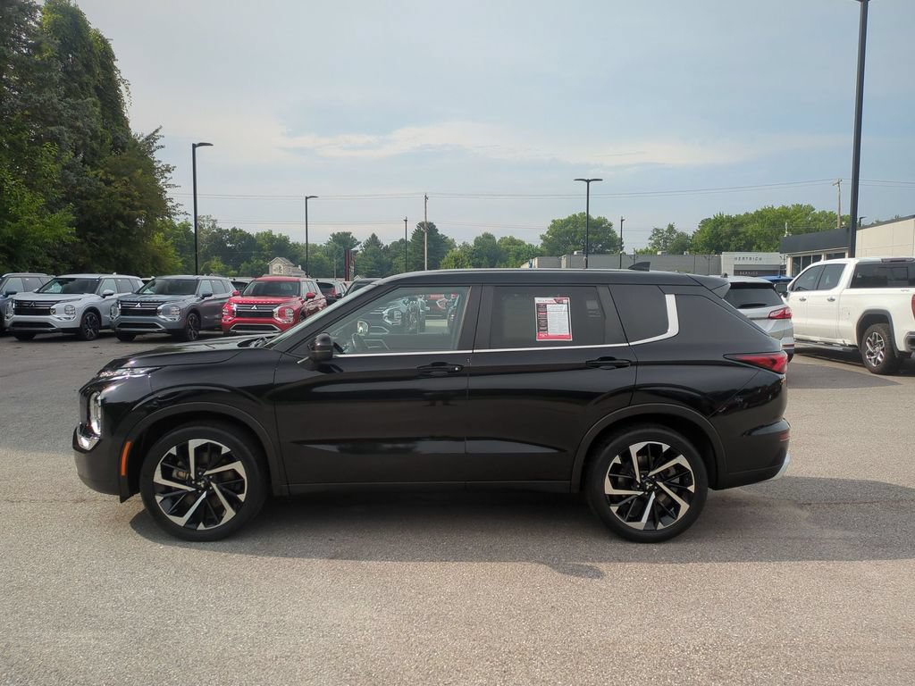 Used 2024 Mitsubishi Outlander FWD image 8