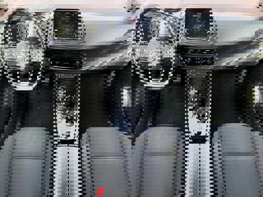 Used 2023 Nissan Rogue S image 16