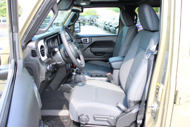 New 2026 Jeep Gladiator Sport AWD/4WD image 14