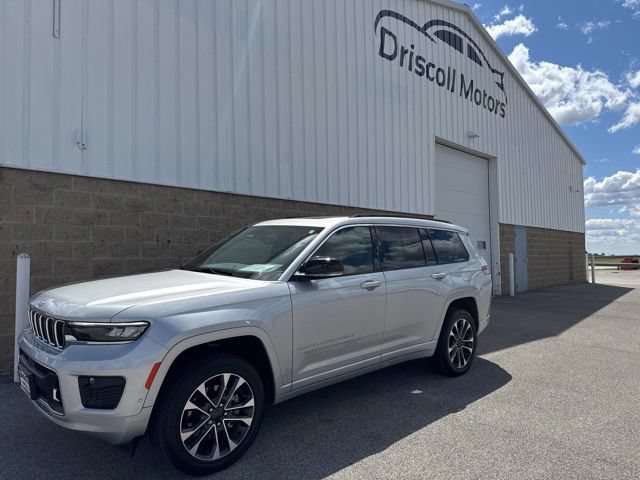 Used 2025 Jeep Grand Cherokee L Overland w/ Luxury Tech Group IV AWD/4WD image 2