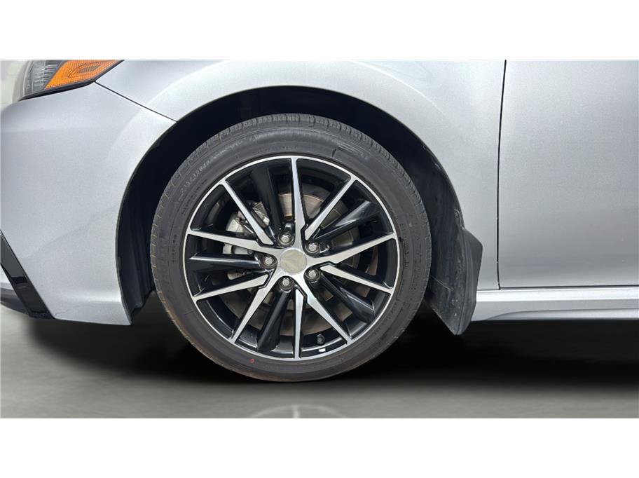 Used 2022 Toyota Camry SE w/ Carpet Mat Package (TMS) FWD image 39