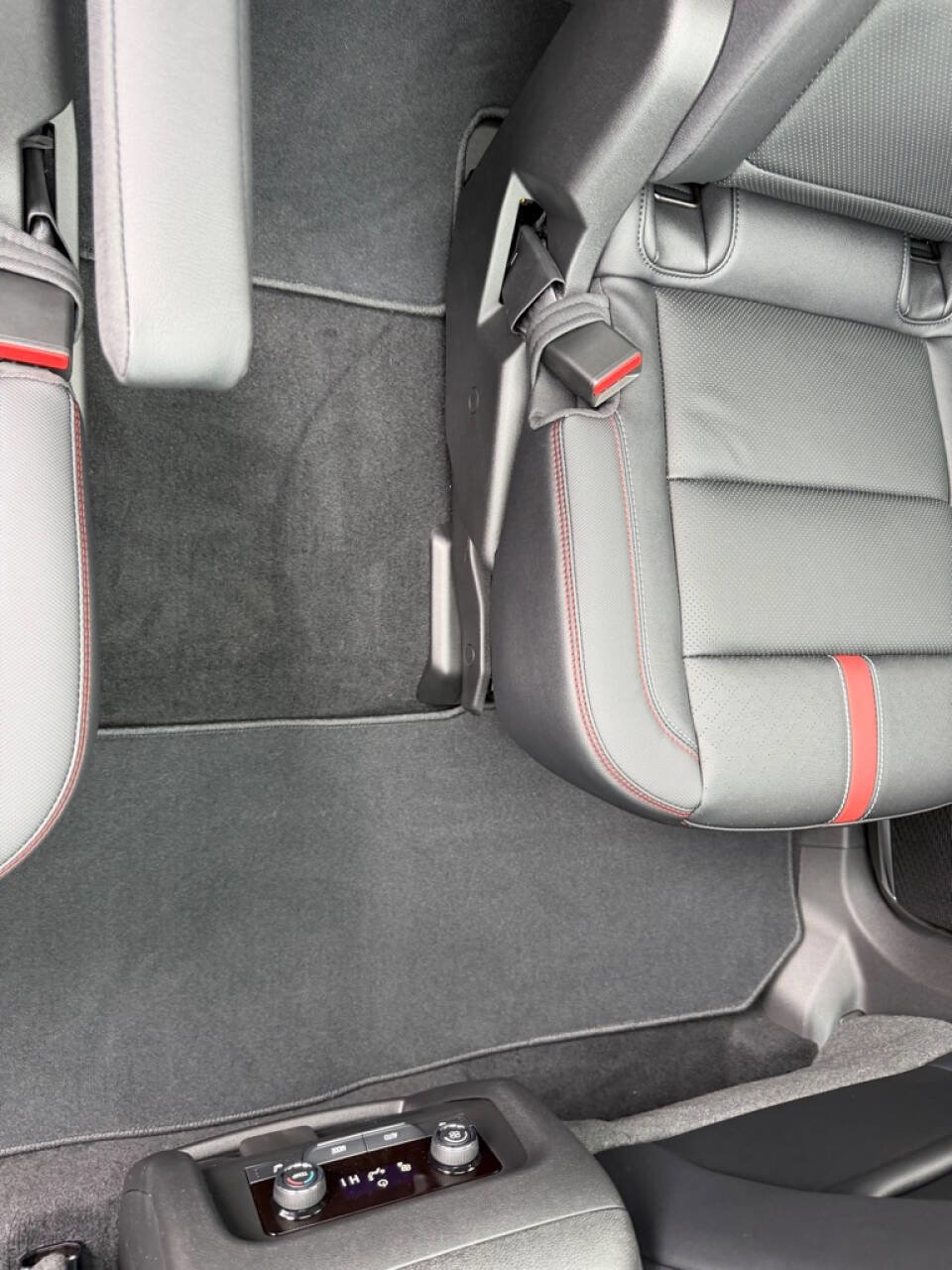 Used 2026 Chevrolet Traverse RS image 62