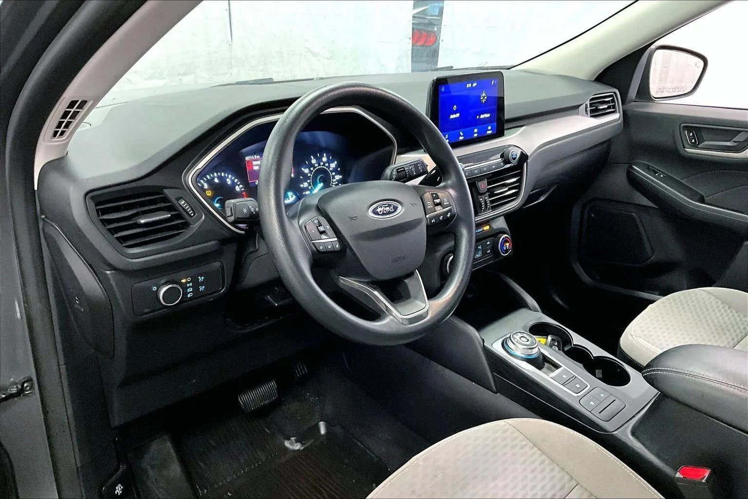 Certified 2022 Ford Escape SE image 12