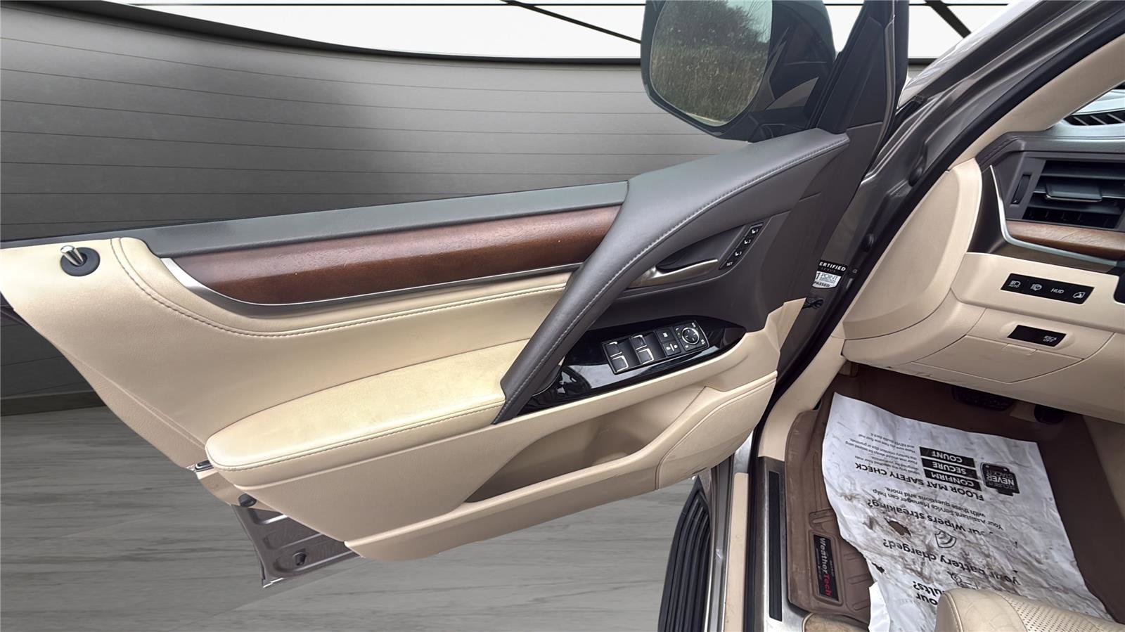 Used 2016 Lexus LX 570 4WD image 28