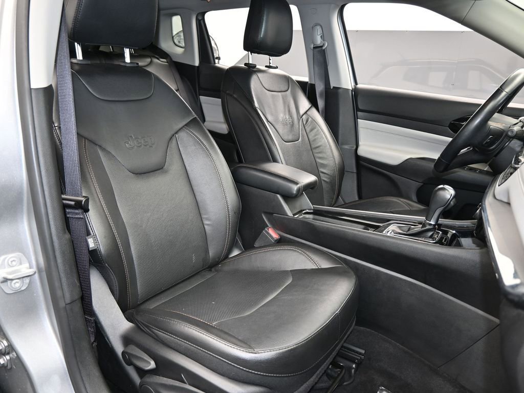 Used 2022 Jeep Compass Limited w/ Sun and Sound Group image 41