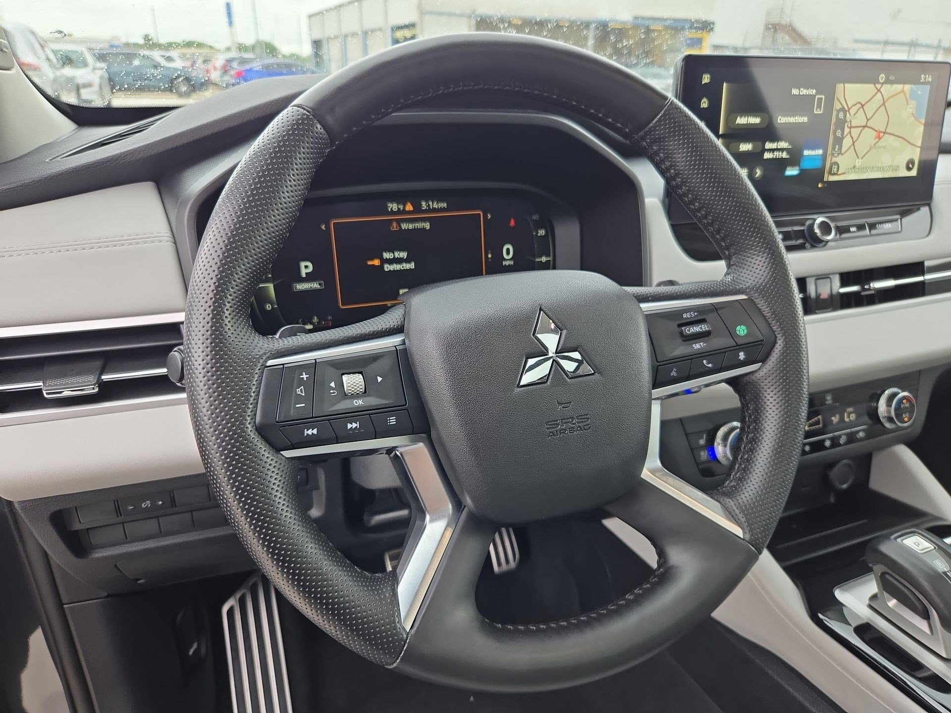 Used 2025 Mitsubishi Outlander SEL image 18