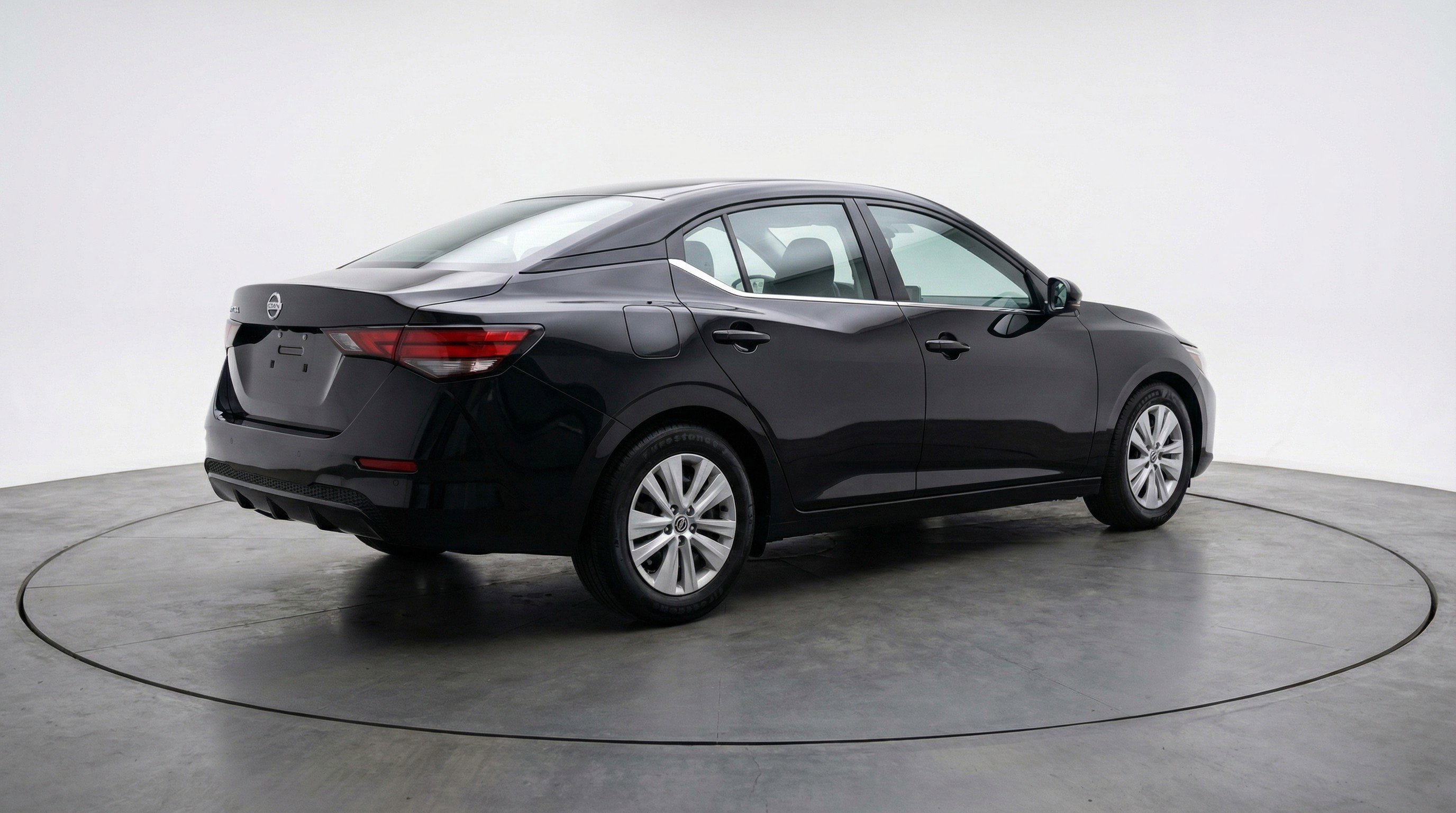 Used 2025 Nissan Sentra S image 9