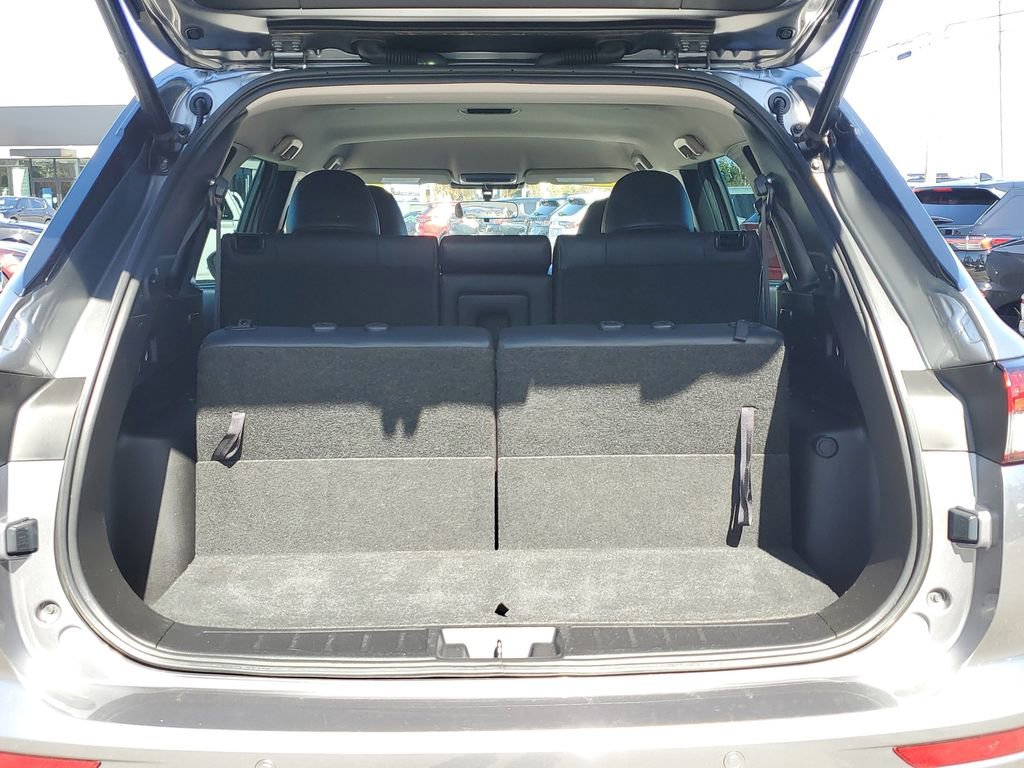 Used 2023 Mitsubishi Outlander SE image 7