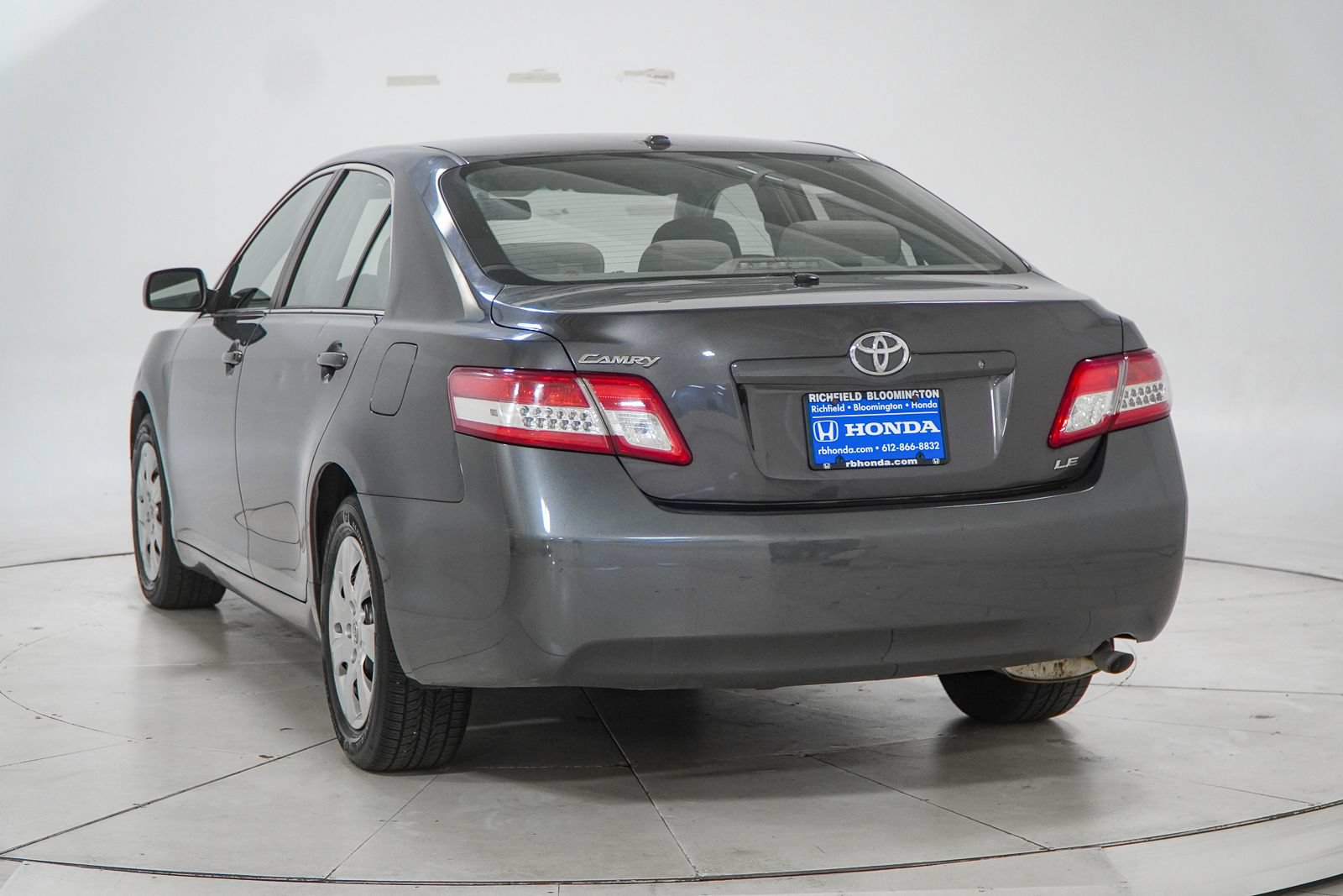 Used 2011 Toyota Camry LE FWD image 8