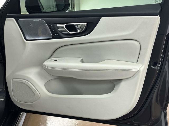 Used 2019 Volvo S60 T6 Inscription image 29