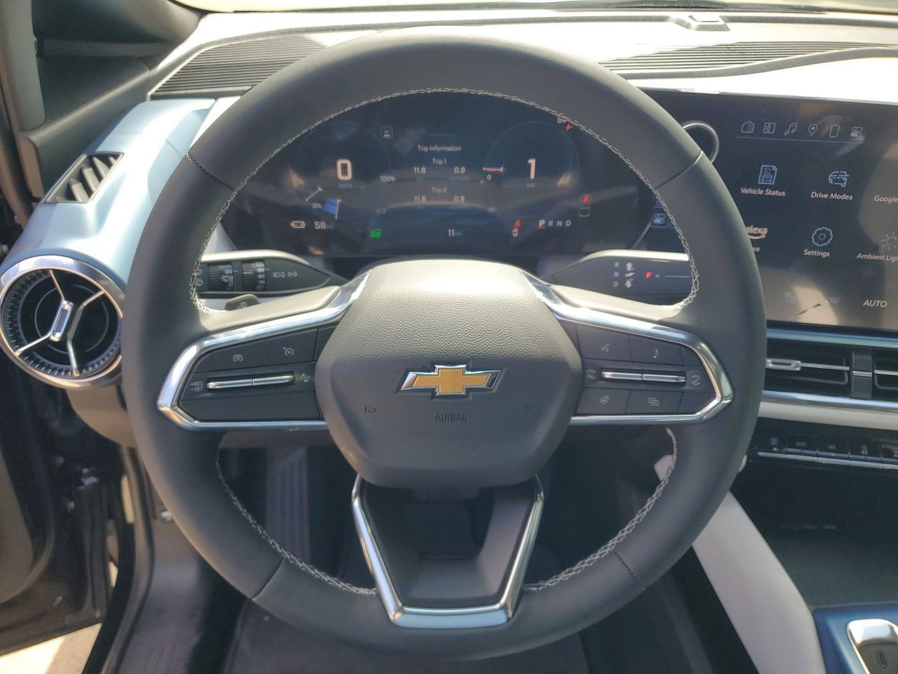 New 2025 Chevrolet Equinox EV LT FWD image 19