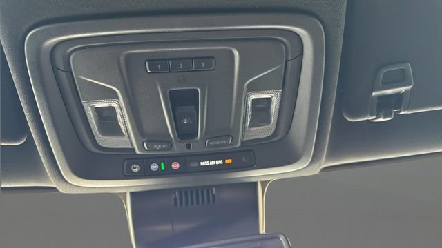 Used 2024 Chevrolet Silverado 2500 High Country AWD/4WD image 15