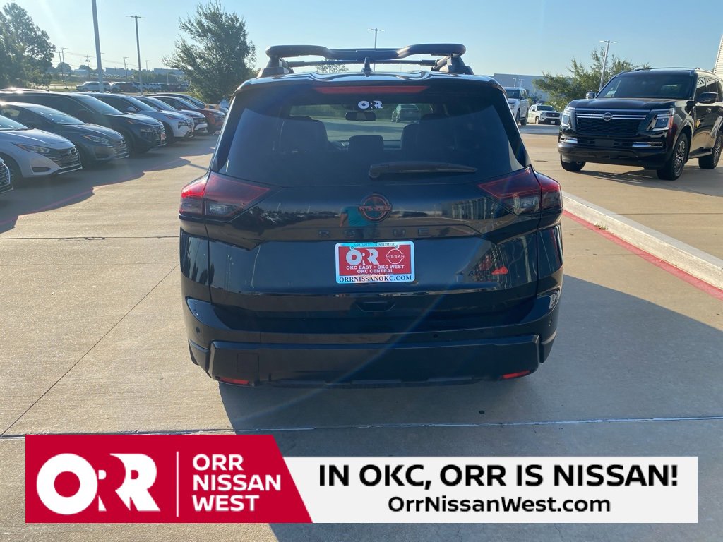 Used 2025 Nissan Rogue SV w/ Rock Creek Premium Package image 4