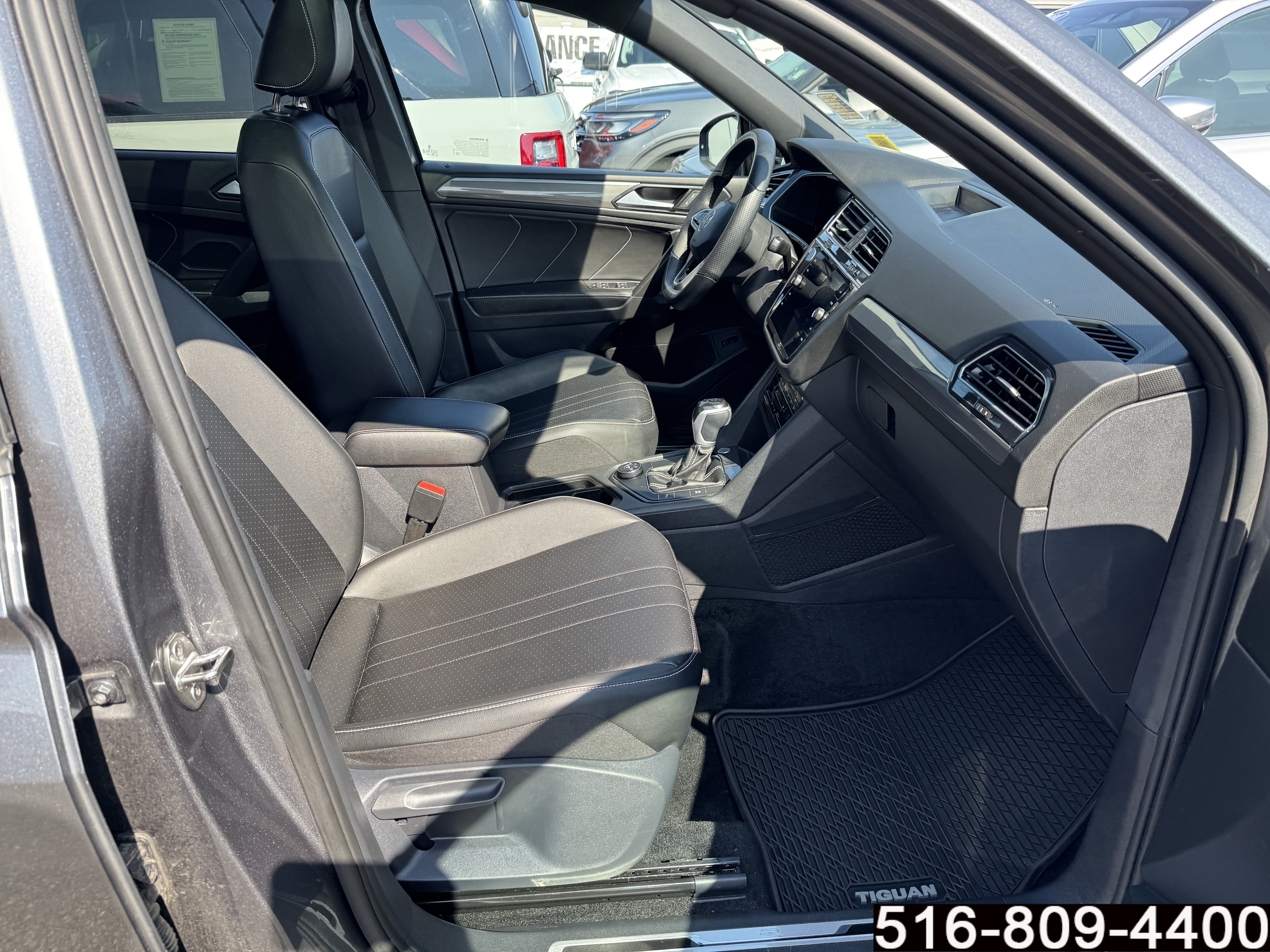 Used 2024 Volkswagen Tiguan SE R-Line AWD/4WD image 31