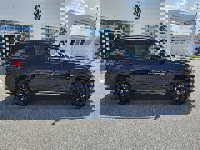 New 2026 Volkswagen Atlas Peak Edition image 16