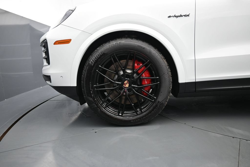 New 2026 Porsche Cayenne S AWD/4WD image 8