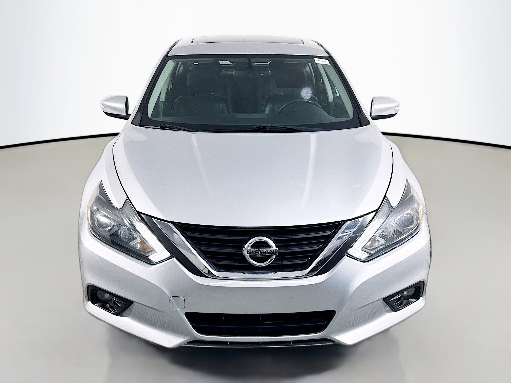Used 2016 Nissan Altima 2.5 SL w/ 2.5 Technology w/LED Package image 2