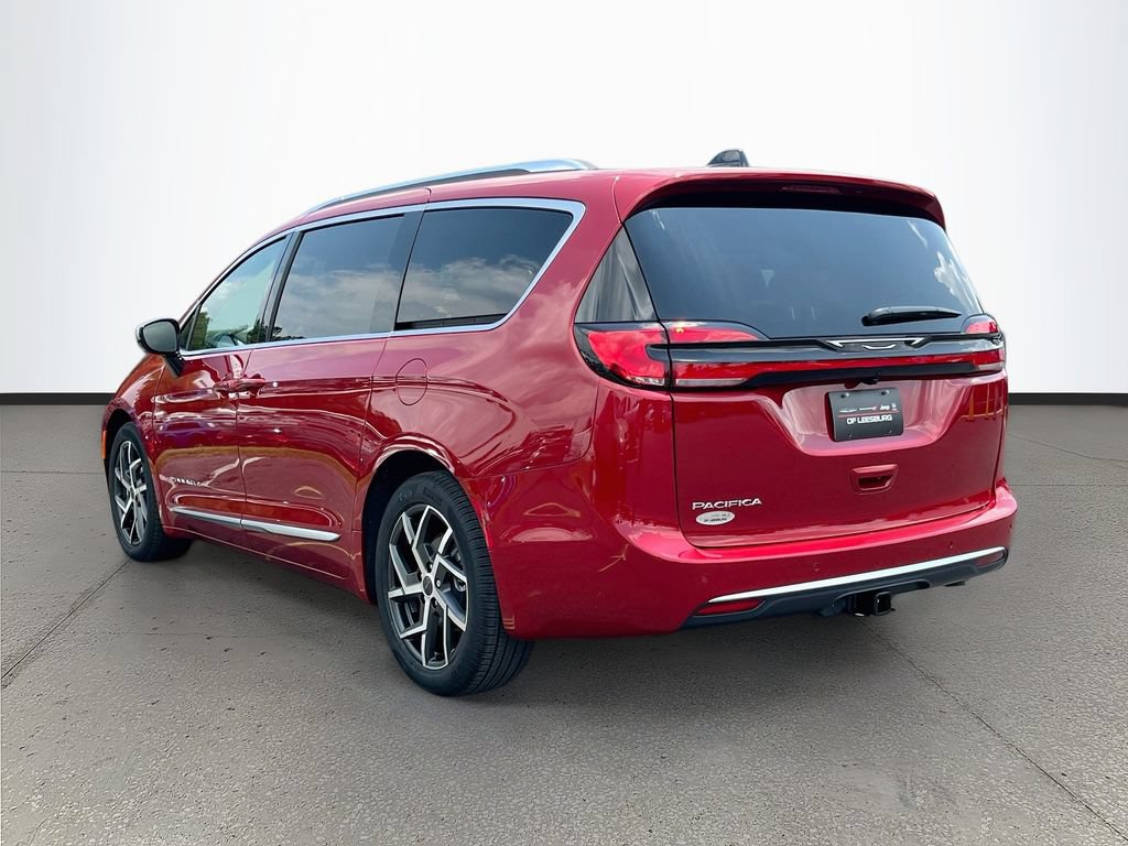 New 2027 Chrysler Pacifica Pinnacle w/ Theater Group FWD image 5