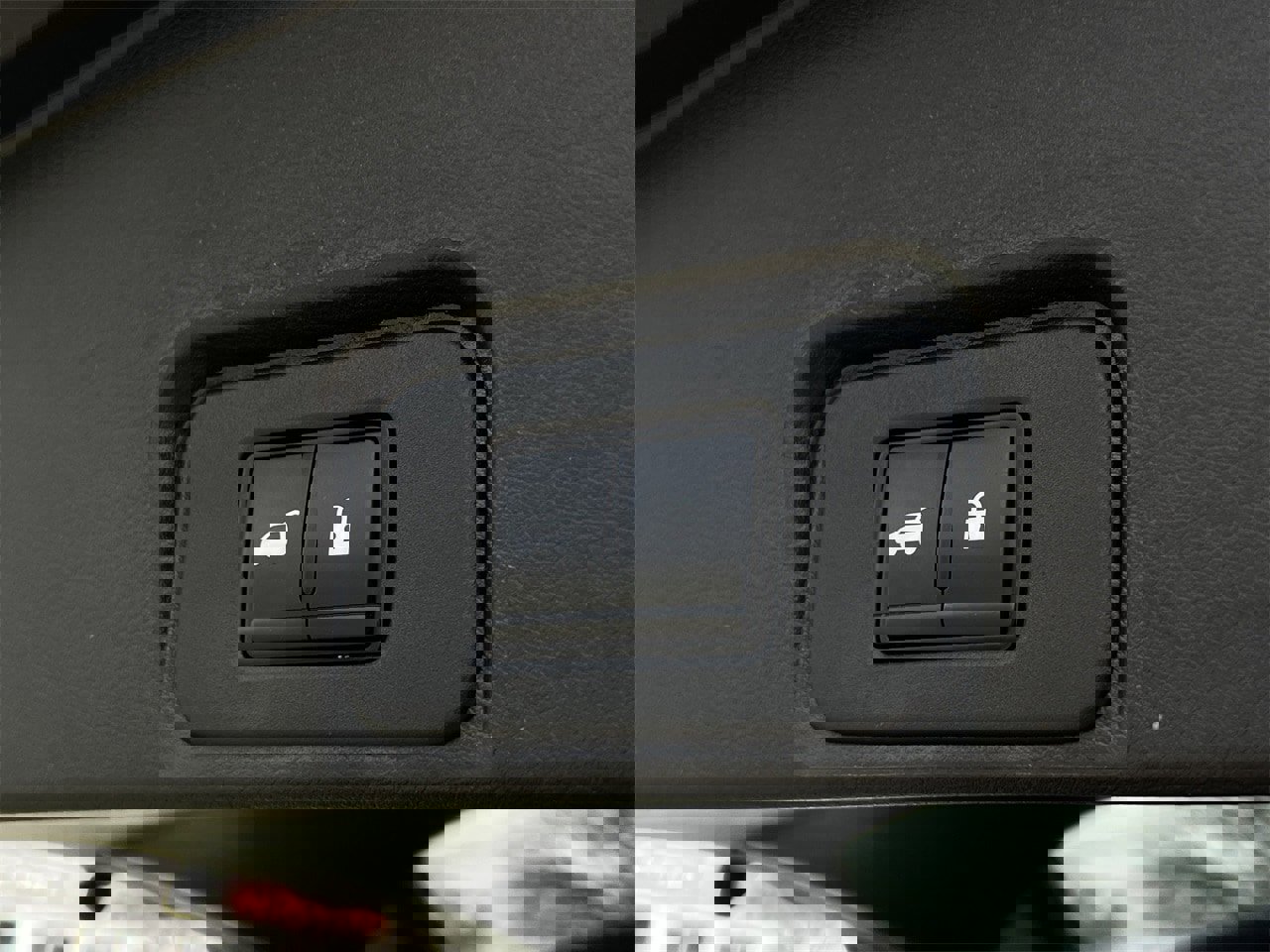 Certified 2024 Nissan Rogue SV image 28